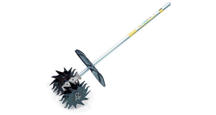 FS-KM Brushcutter with 4 Tooth Grass Blade